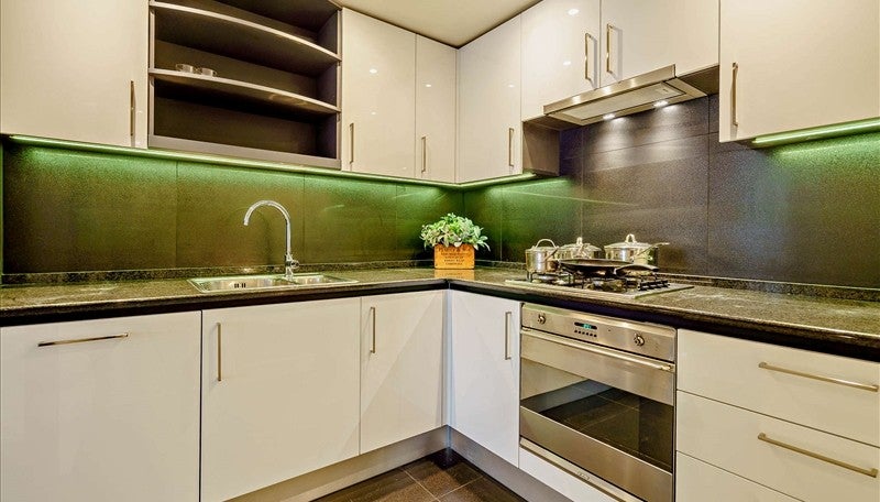 Flat Westferry Circus in Greater London