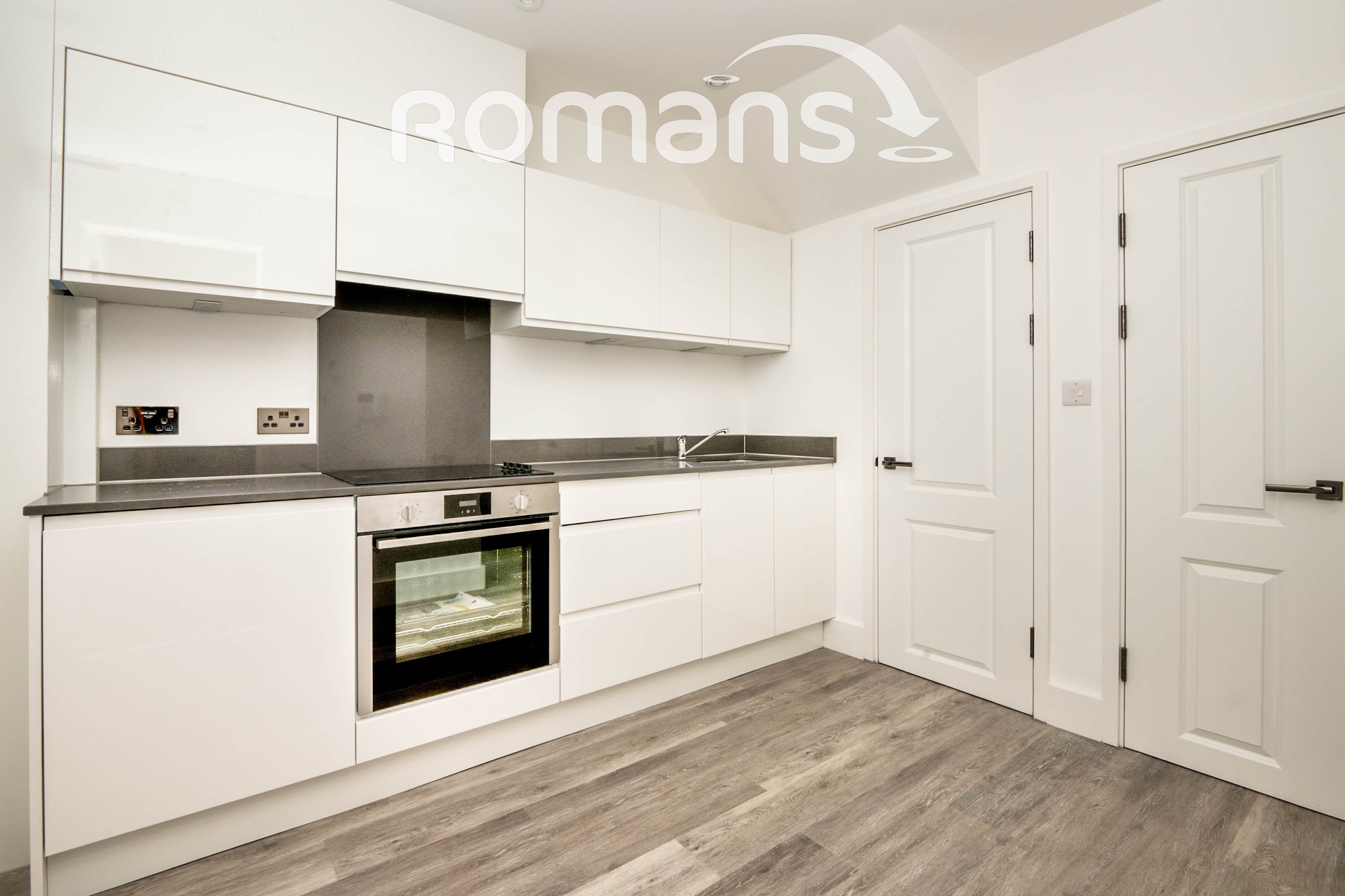 Flat Lyon Way in Camberley