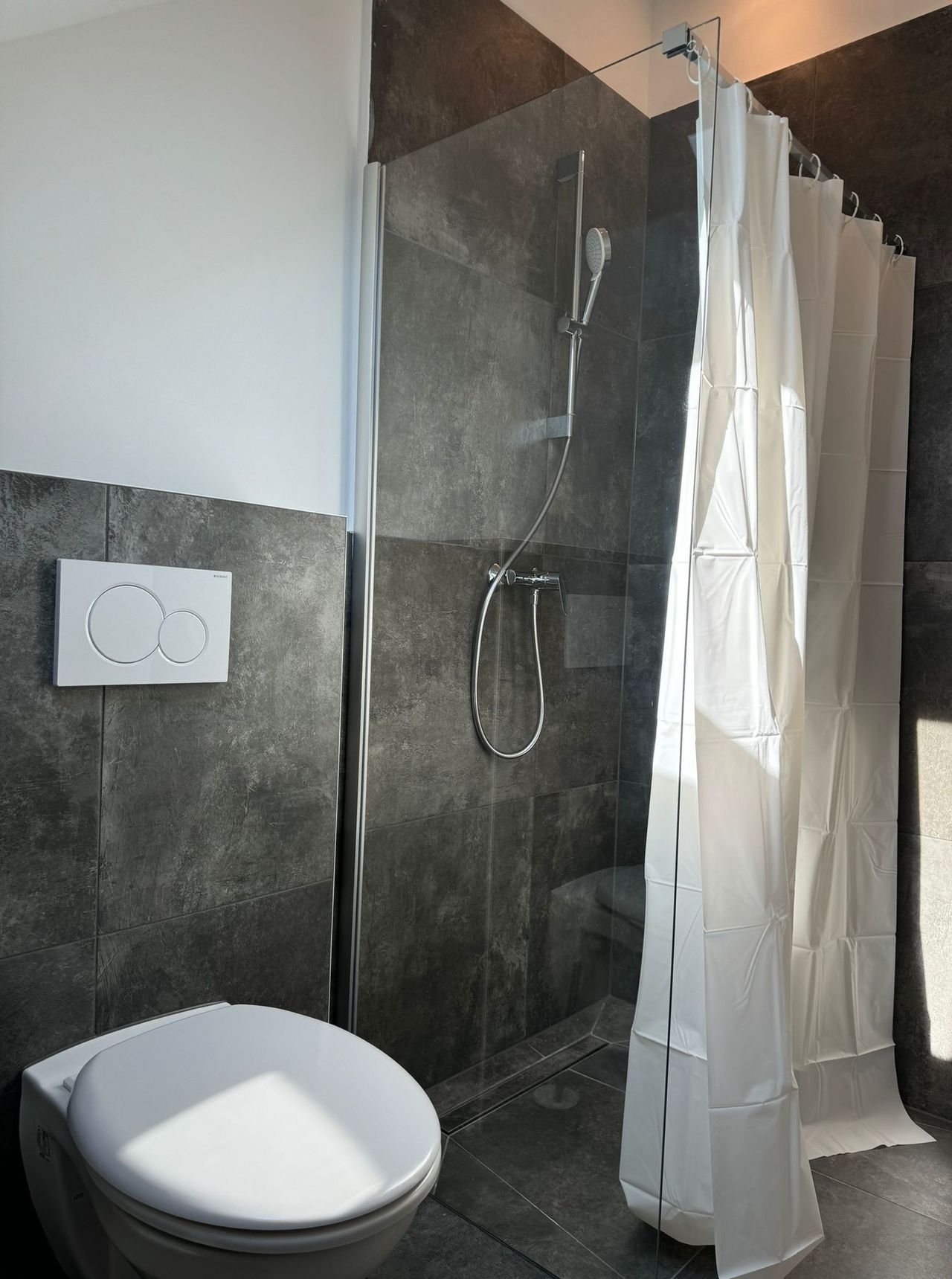 Zimmer Fortunastraße in Düsseldorf