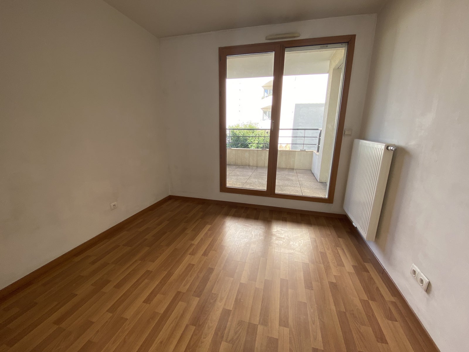 Flat Rue Francis de Pressensé in Villeurbanne
