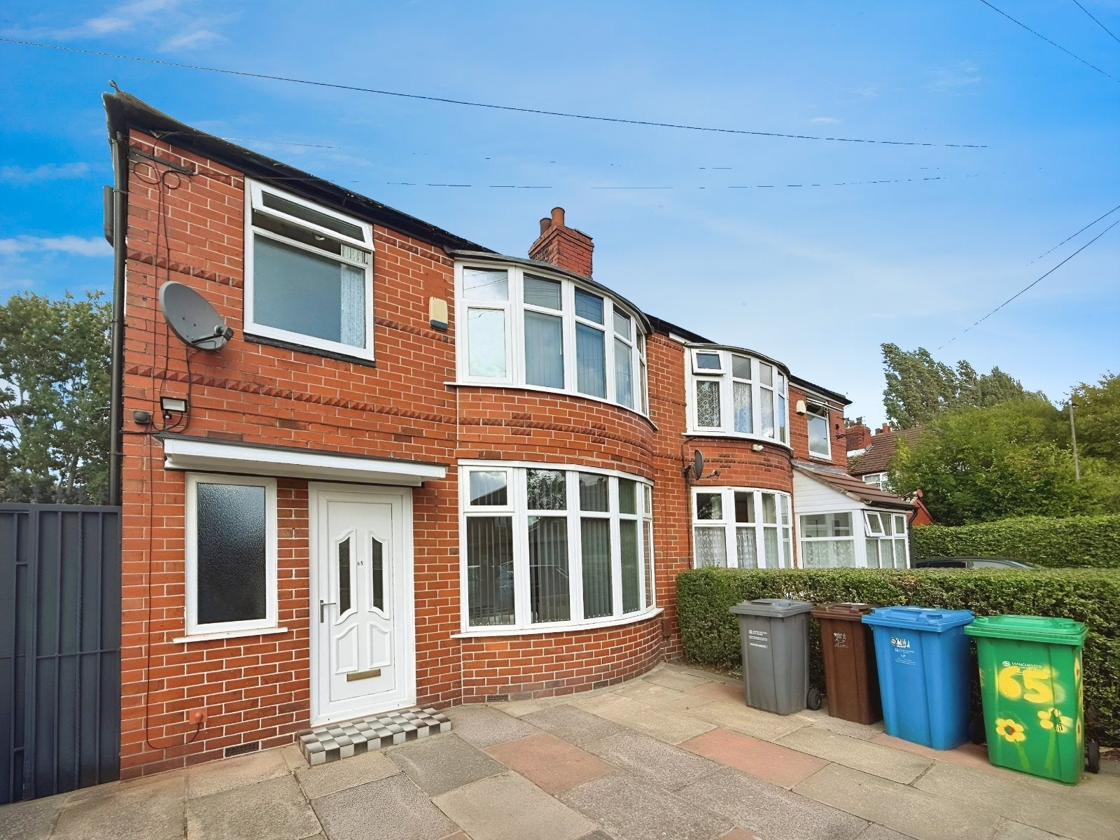 Flat Hatherley Road in Manchester