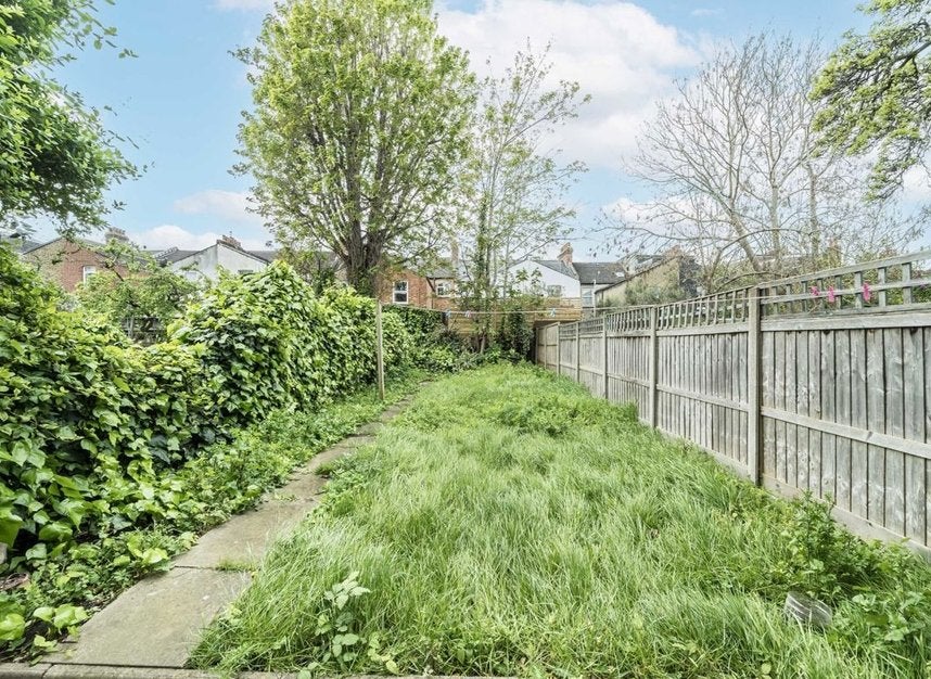 House Saint John's Avenue in Greater London