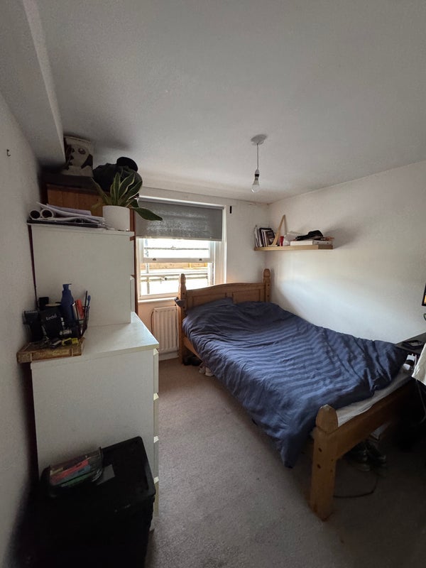 Room Edgeley Lane in Greater London