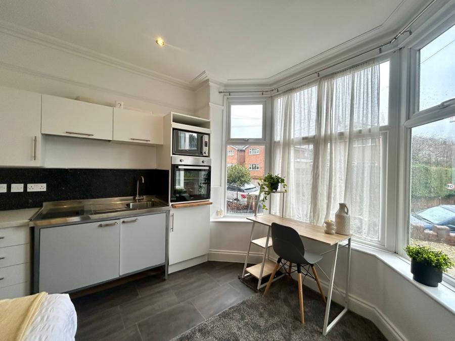Flat Barnardo Road in Exeter