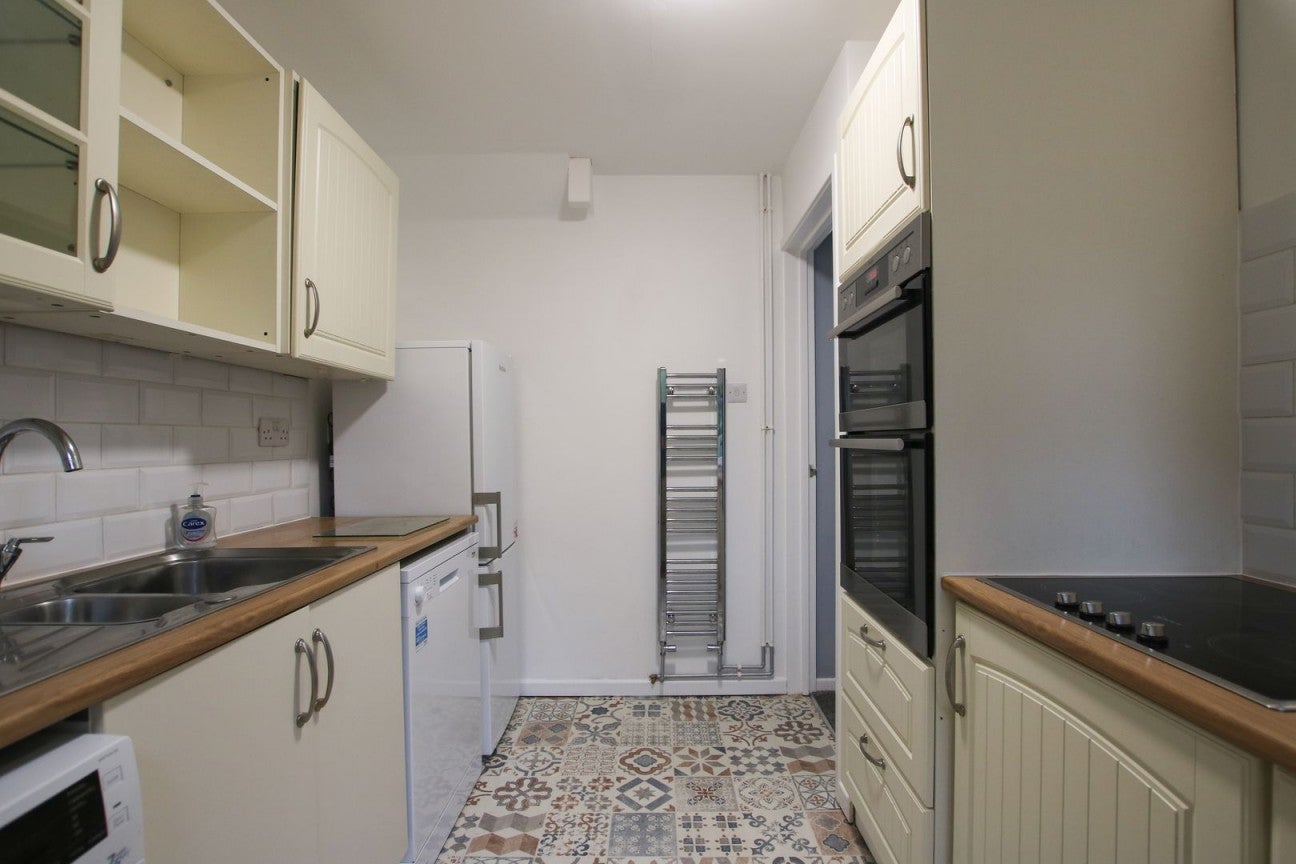 House Blenheim Close in Wokingham