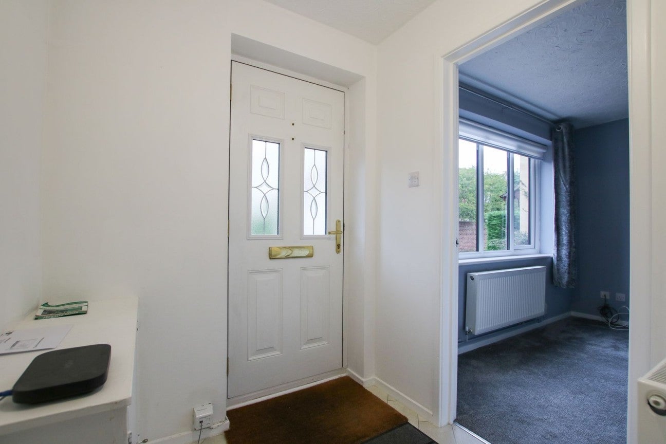 House Blenheim Close in Wokingham