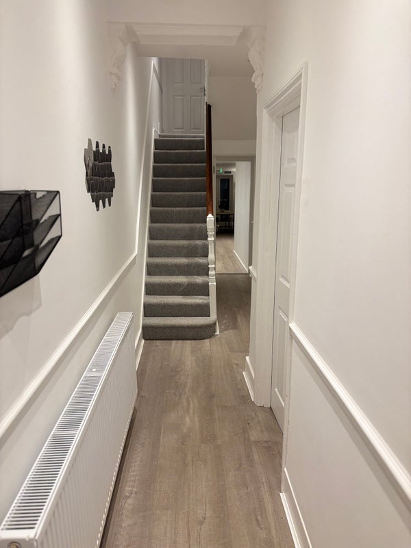 Room Westbury Road in Greater London