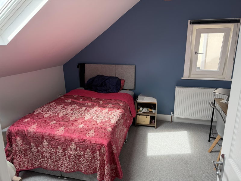 Room Westbury Road in Greater London