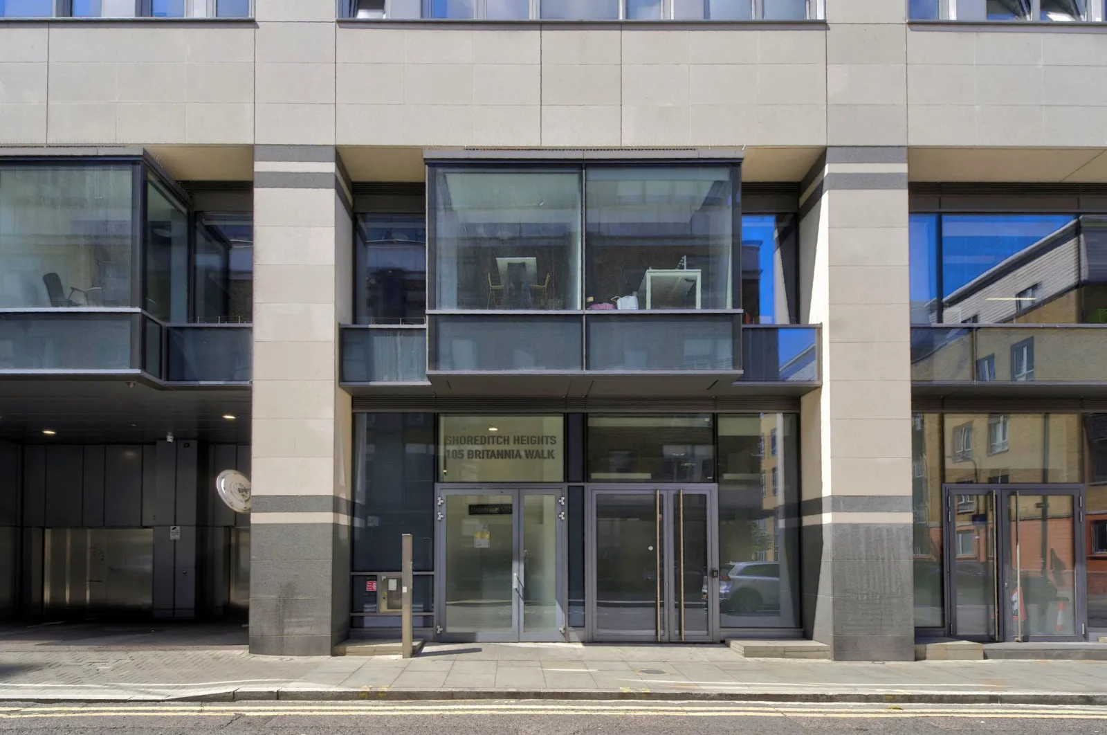 Flat Britannia Walk in Greater London