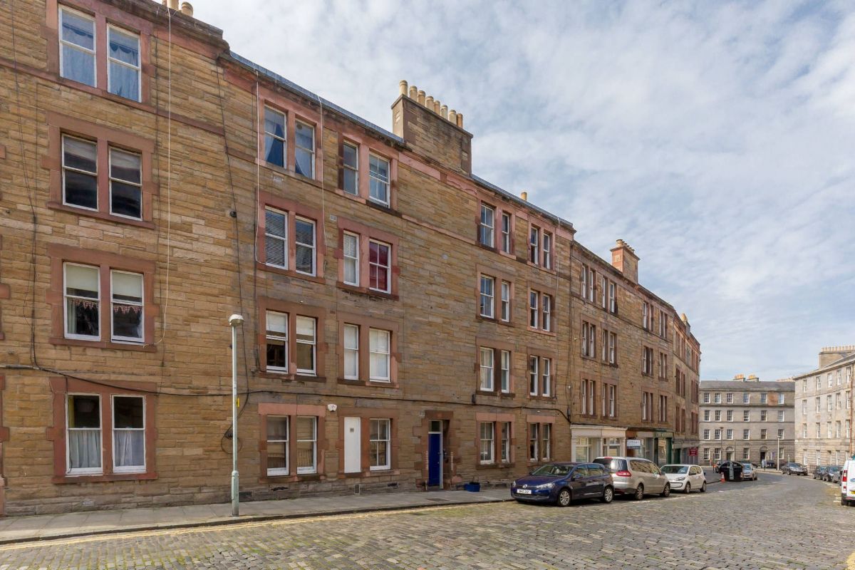 Flat St Stephen Street in City of Edinburgh