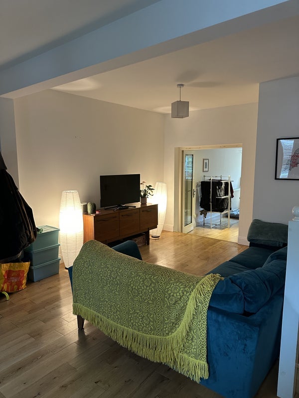 Room Eversleigh Road in Greater London