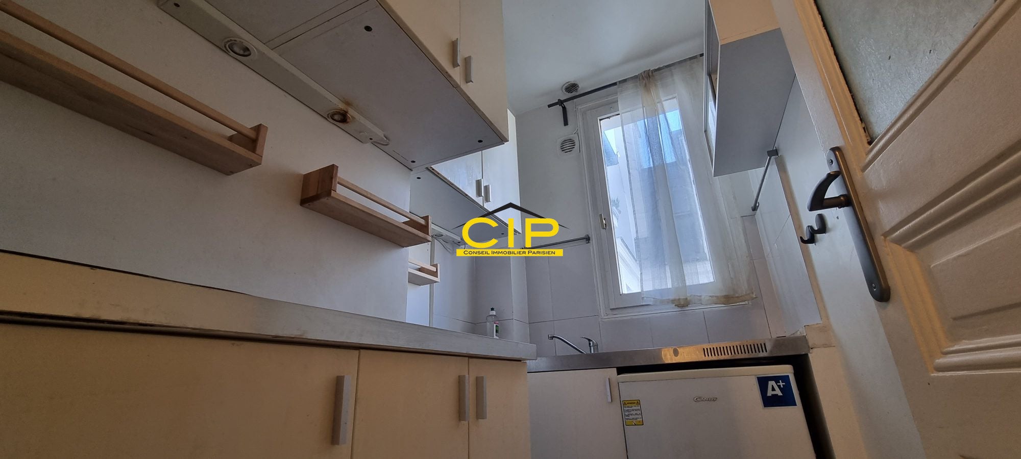Flat Rue de Cîteaux in Paris