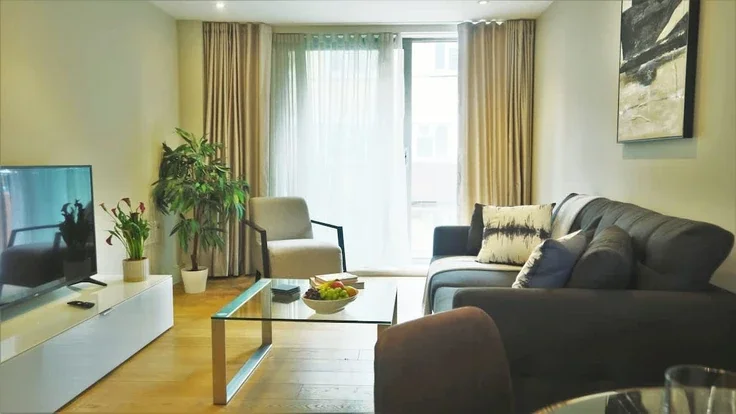 Flat Treveris Street in Greater London