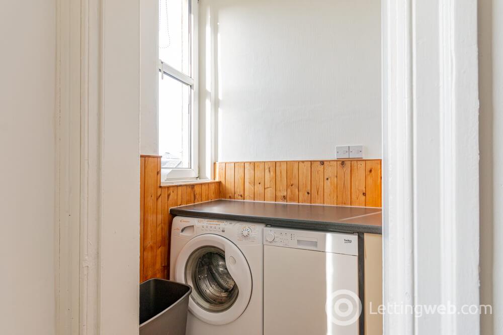 Flat Mertoun Place in City of Edinburgh