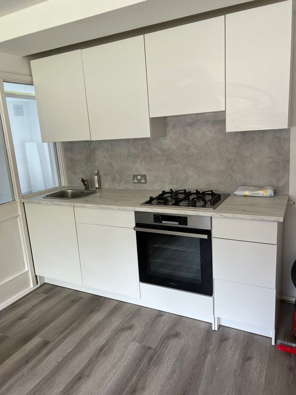 Room Sellindge Close in Greater London