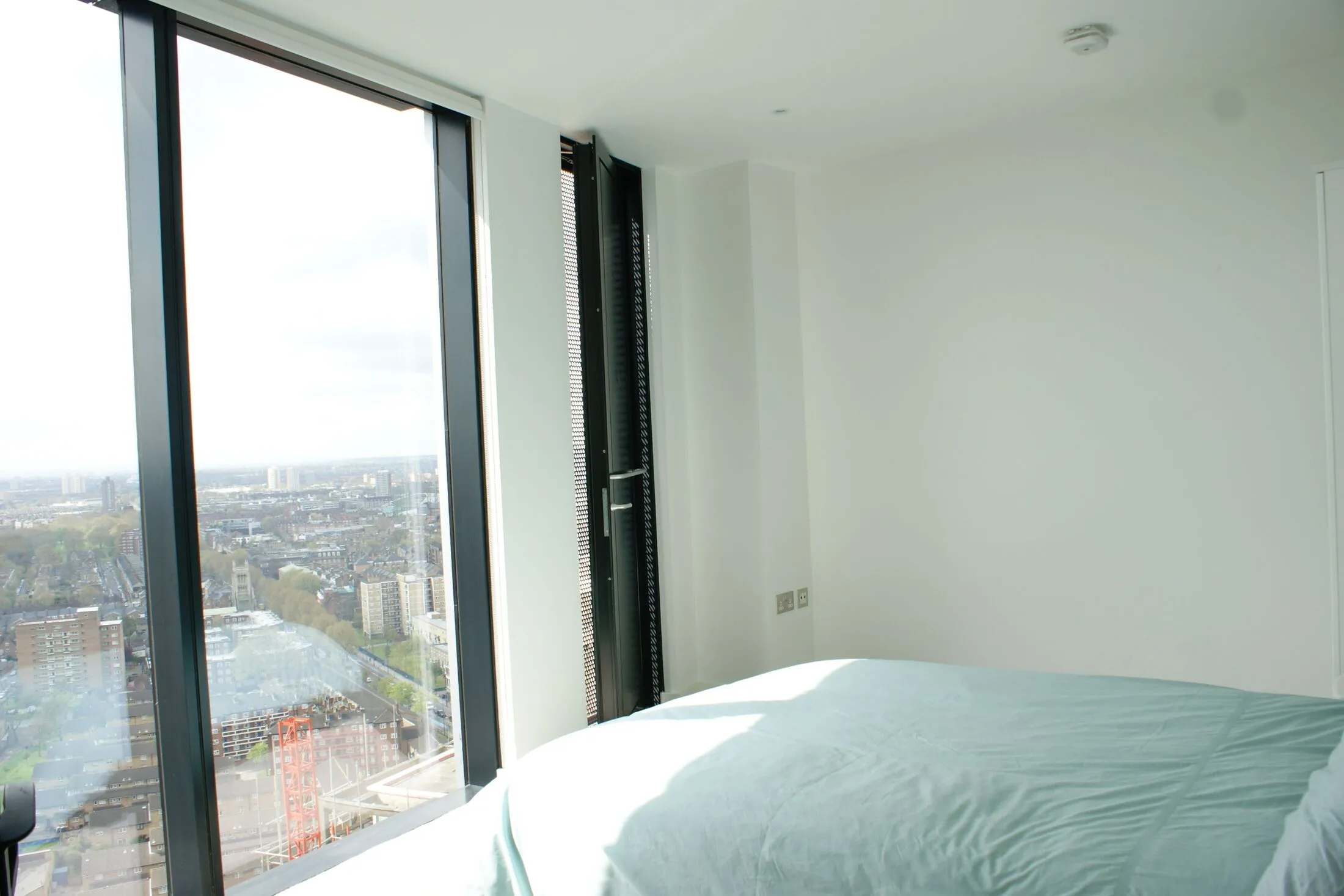Flat Wollaston Close in Greater London