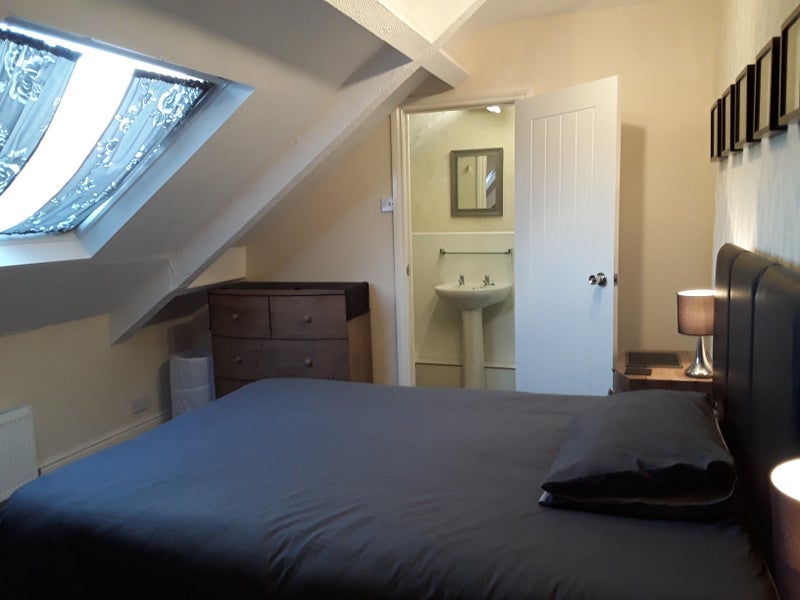 Room Avenue Road in Gateshead