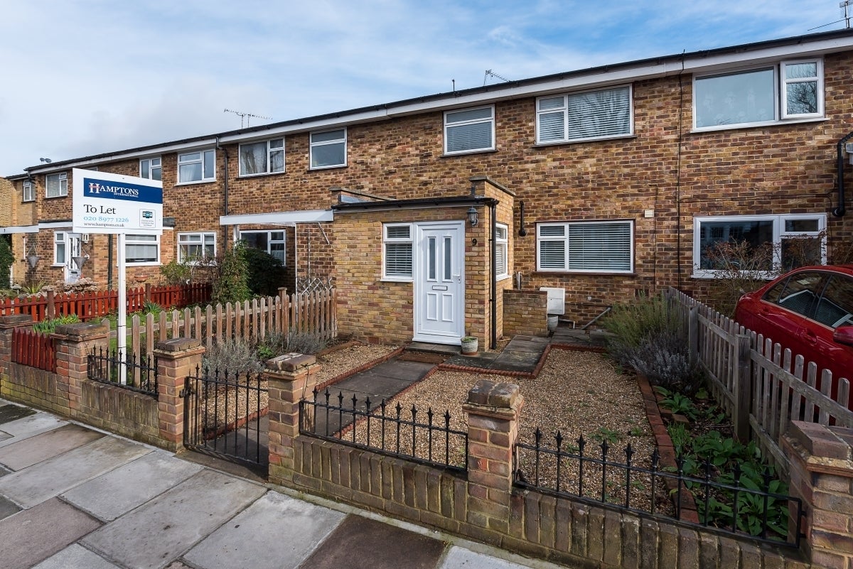 House Kingston Lane in Greater London