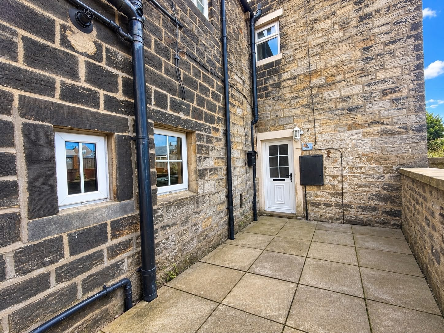 House Sykes Lane in Bradford
