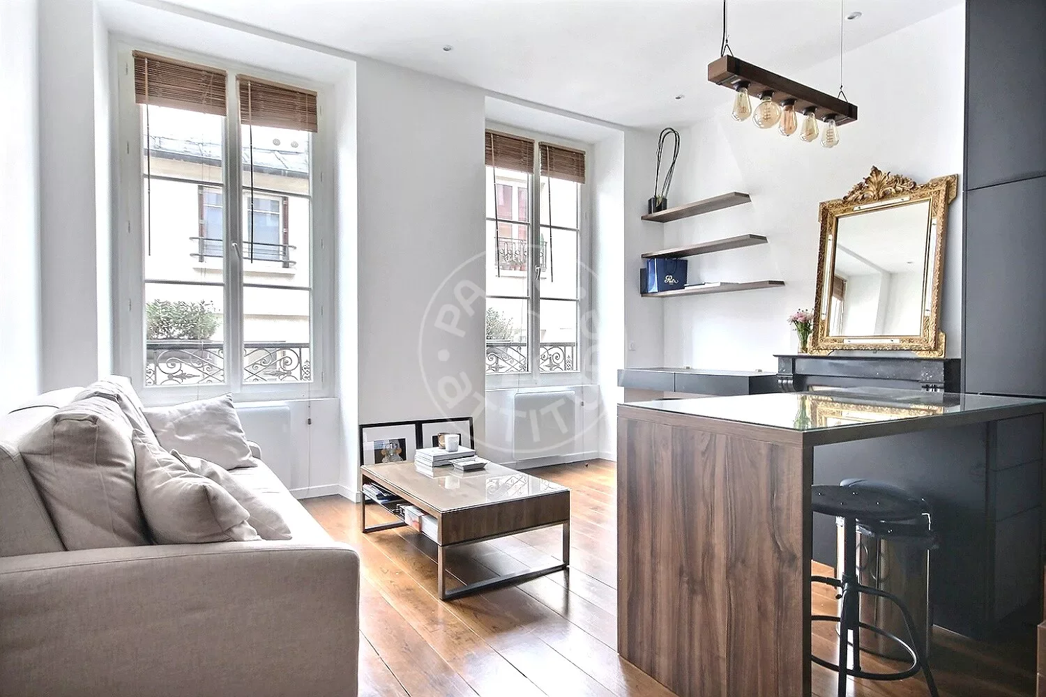 Flat Rue Saint-Sauveur in Paris