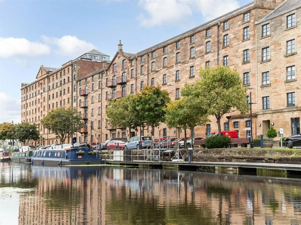 Flat Speirs Wharf in Glasgow