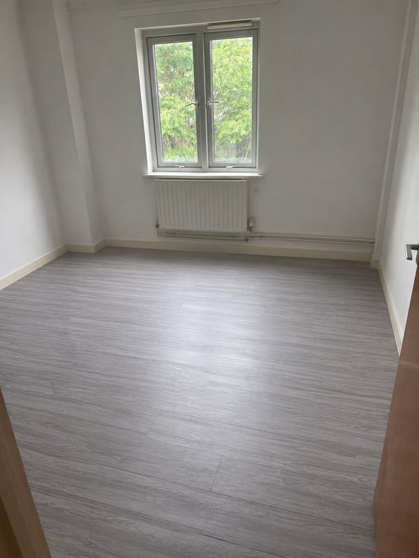 Room Kender Street in Greater London