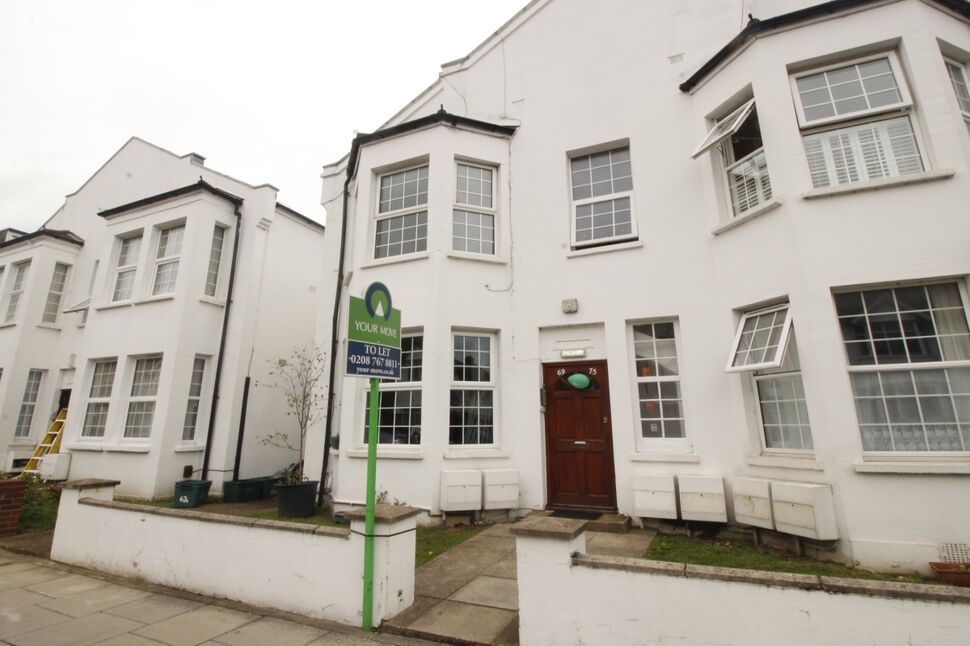 Flat Robinson Road in Greater London