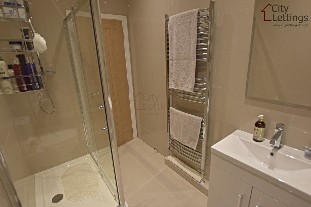 Flat Gedling Grove in Nottingham