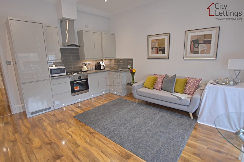 Flat Gedling Grove in Nottingham