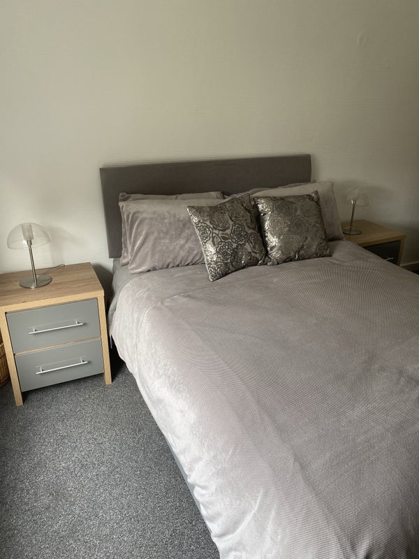 Room Thurston Road in Glasgow