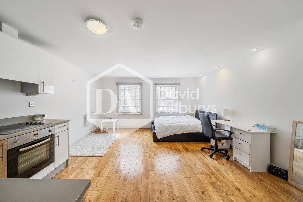 Flat York Way in Greater London