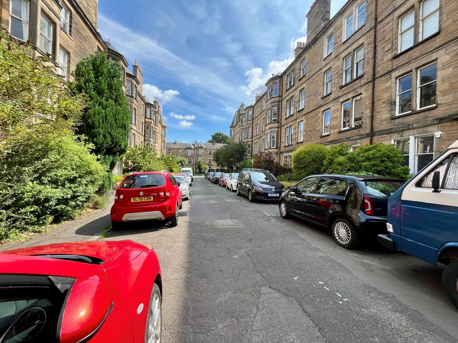 Flat Comiston Gardens in Edinburgh
