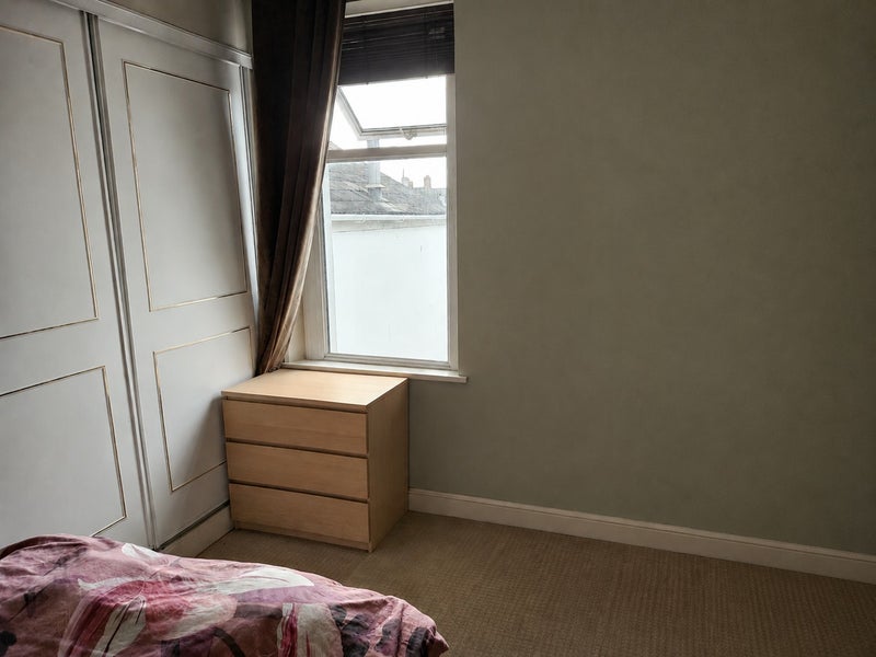 Room Green Street in Cardiff