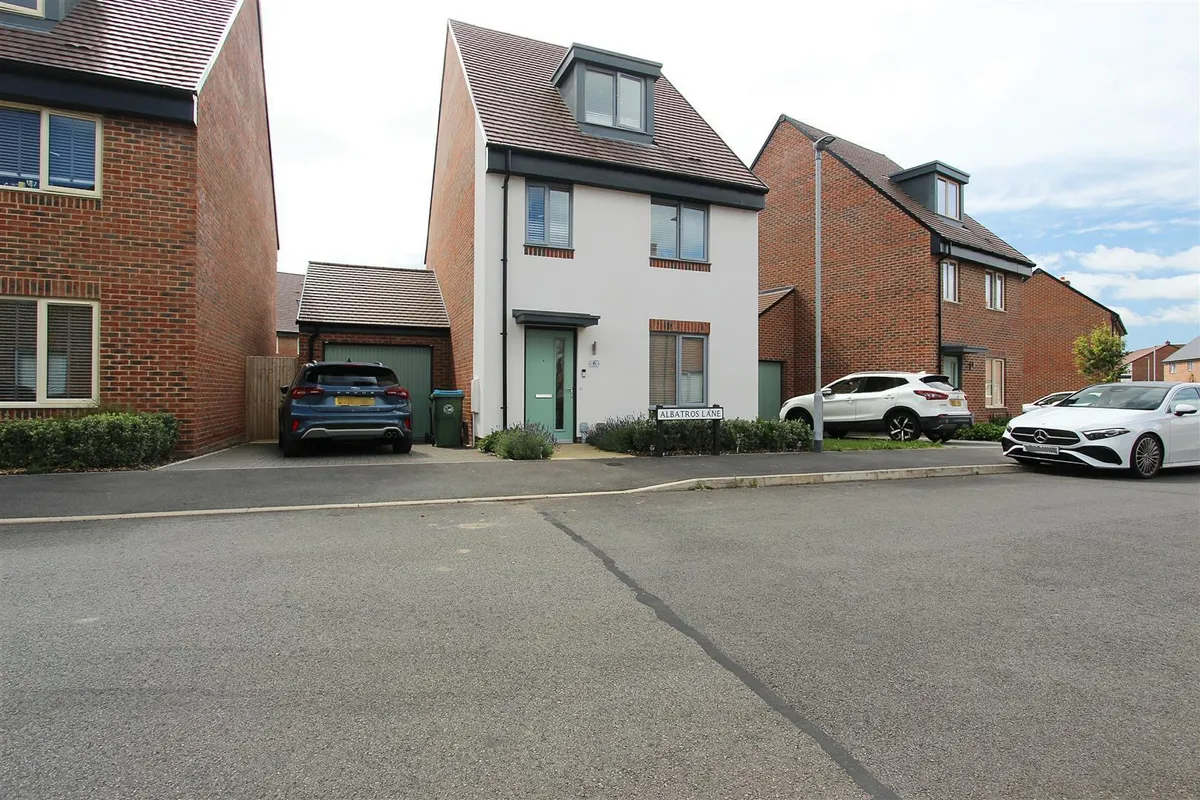 House Aylesbury Road in Aston Clinton