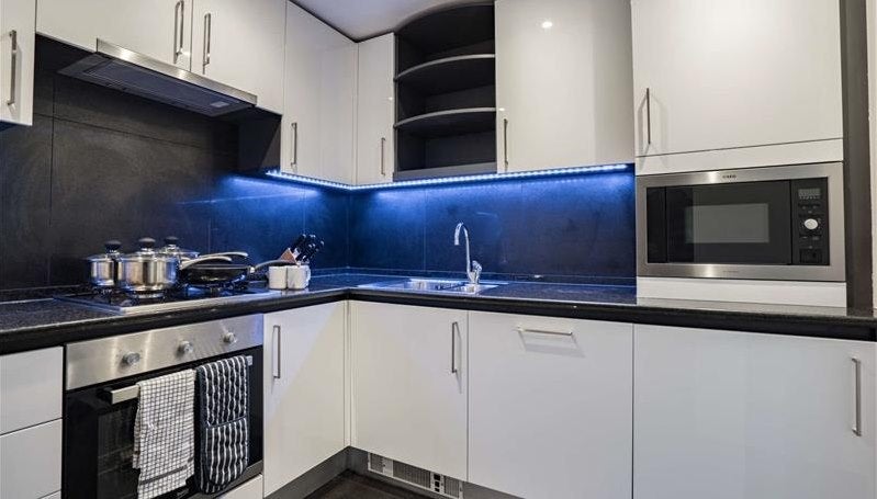 Flat Westferry Circus in Greater London