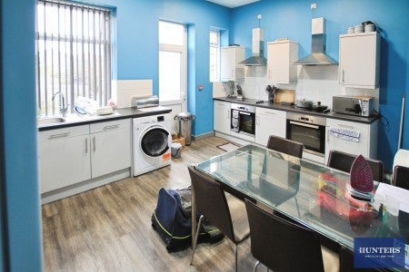 Flat Flockton Terrace in Bradford