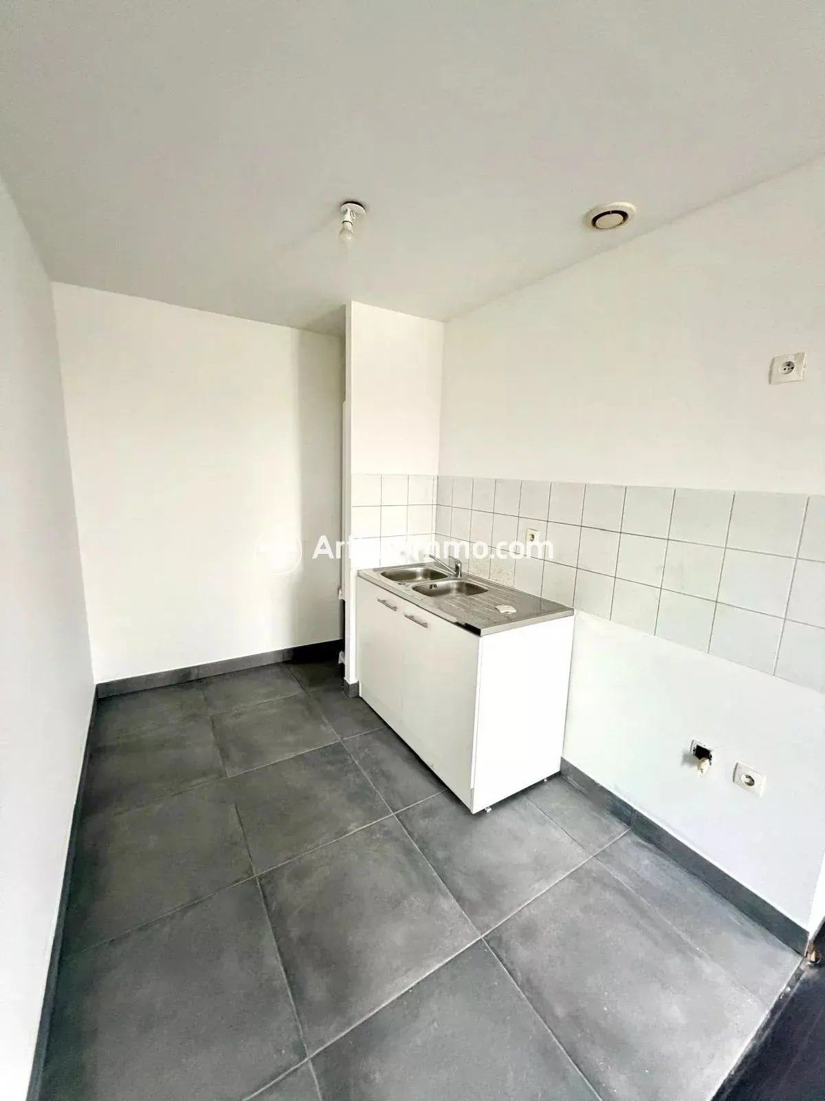 Appartement Avenue Paul Vaillant-Couturier à Paray-Vieille-Poste