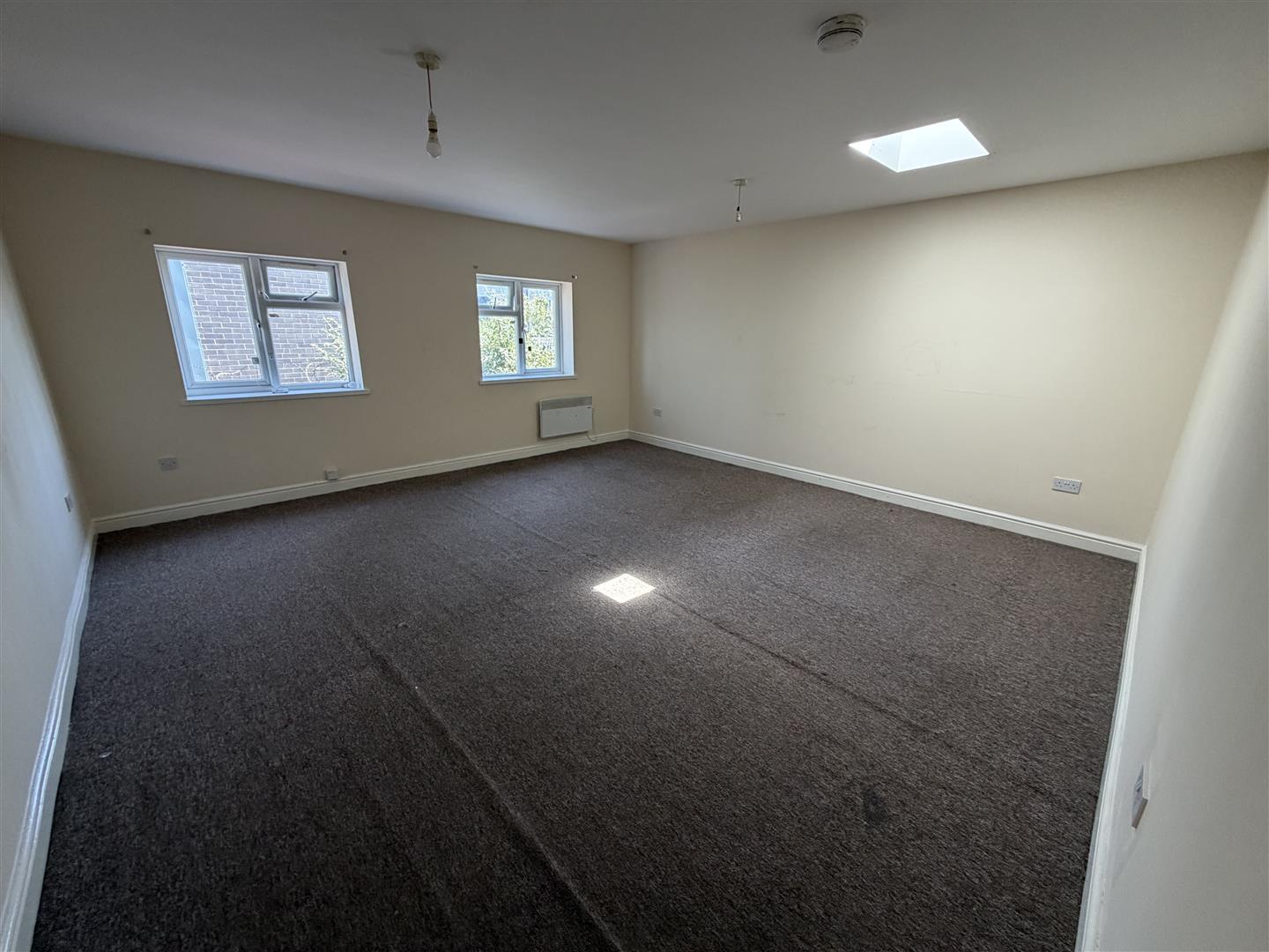 Room High Street in Sandwell