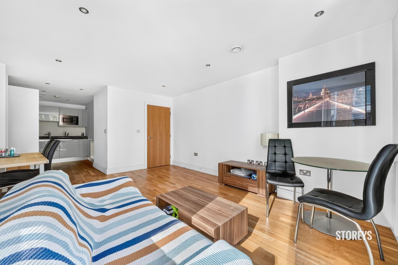 Flat Seager Place in Greater London