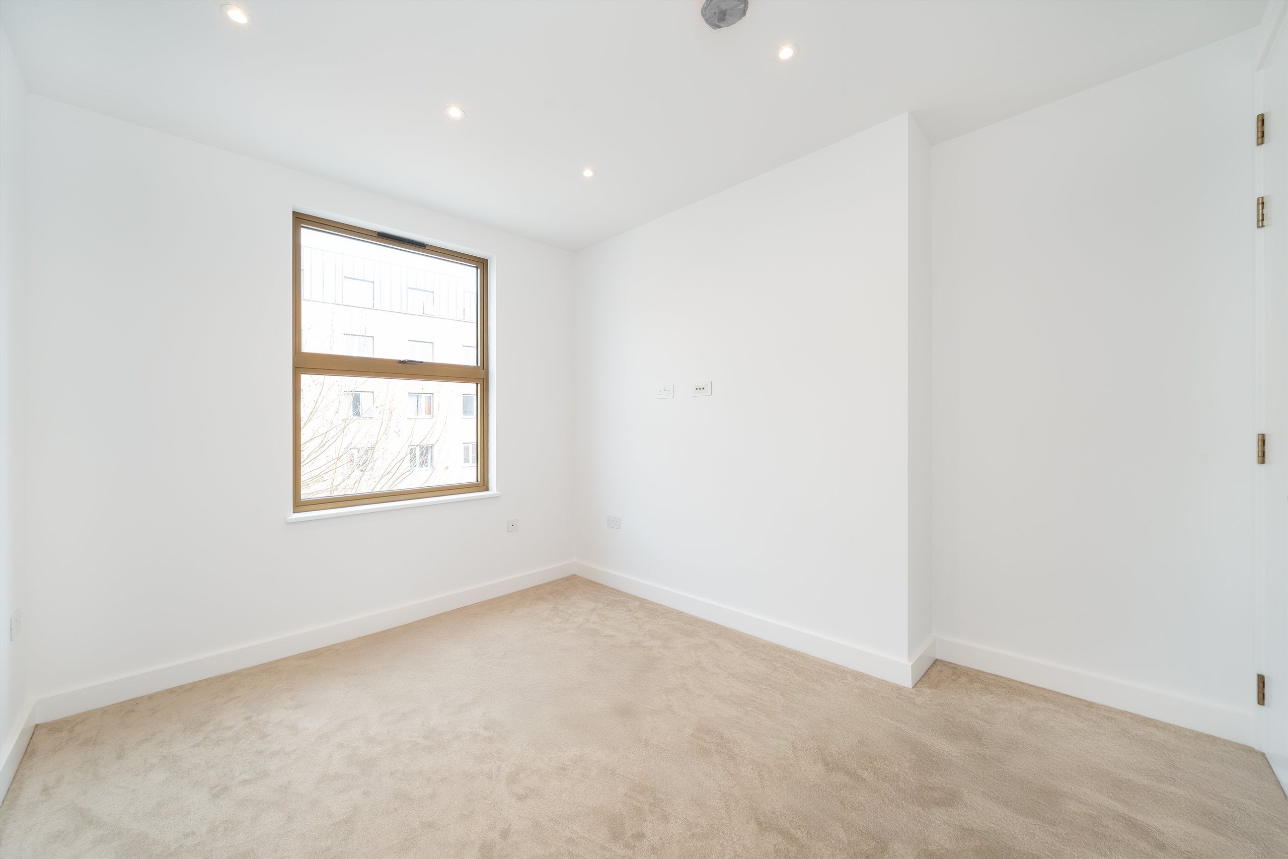 Flat Cricklewood Broadway in Greater London