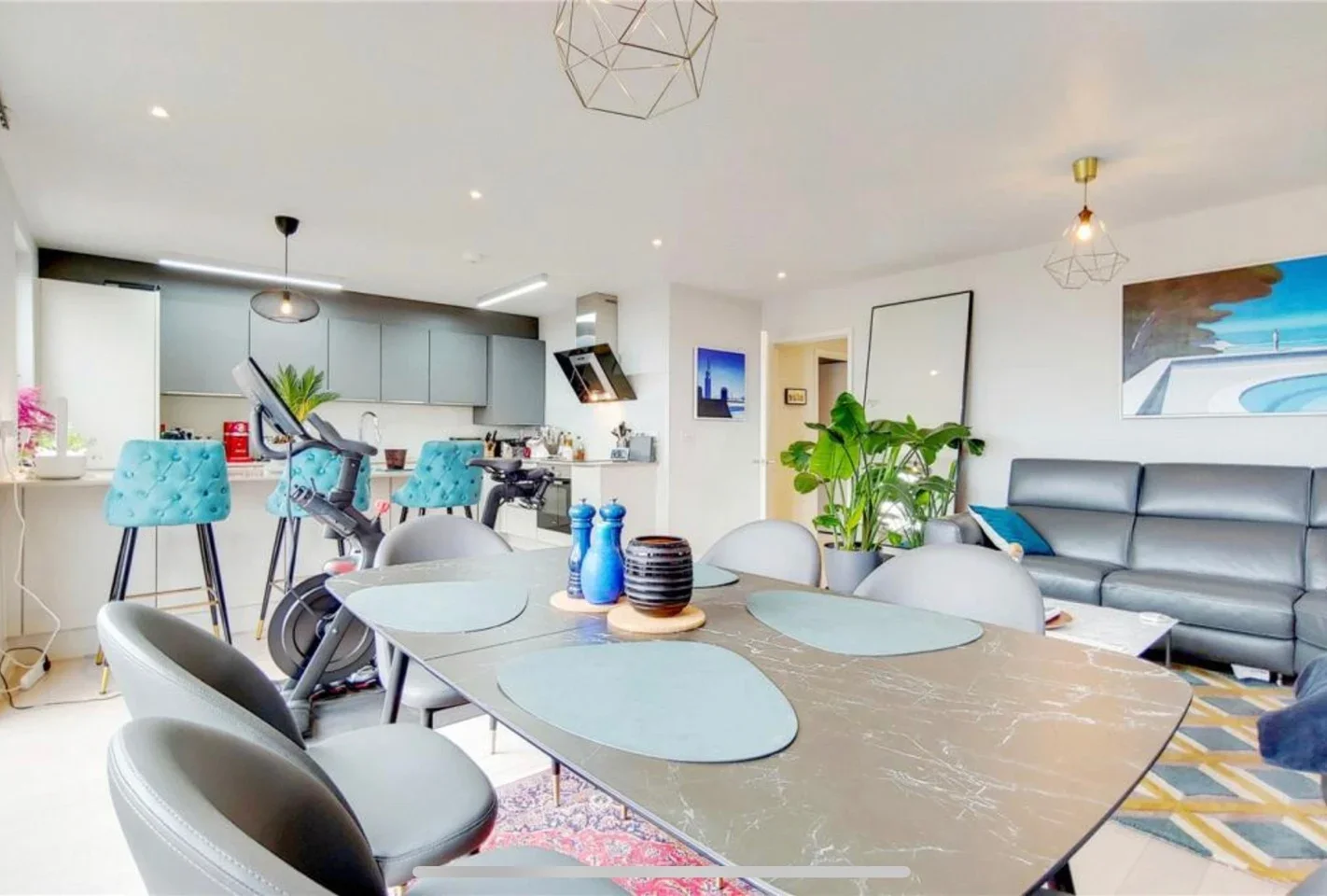 Flat Tottenham Lane in Greater London