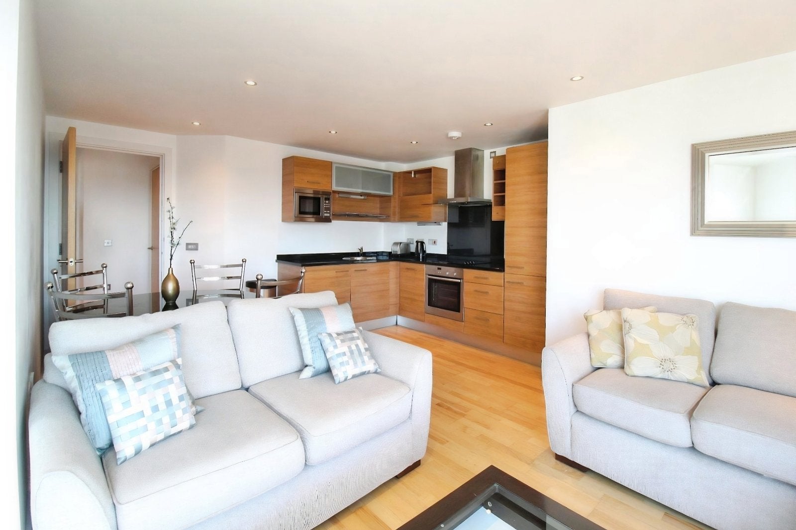 Flat Armouries Drive in Leeds