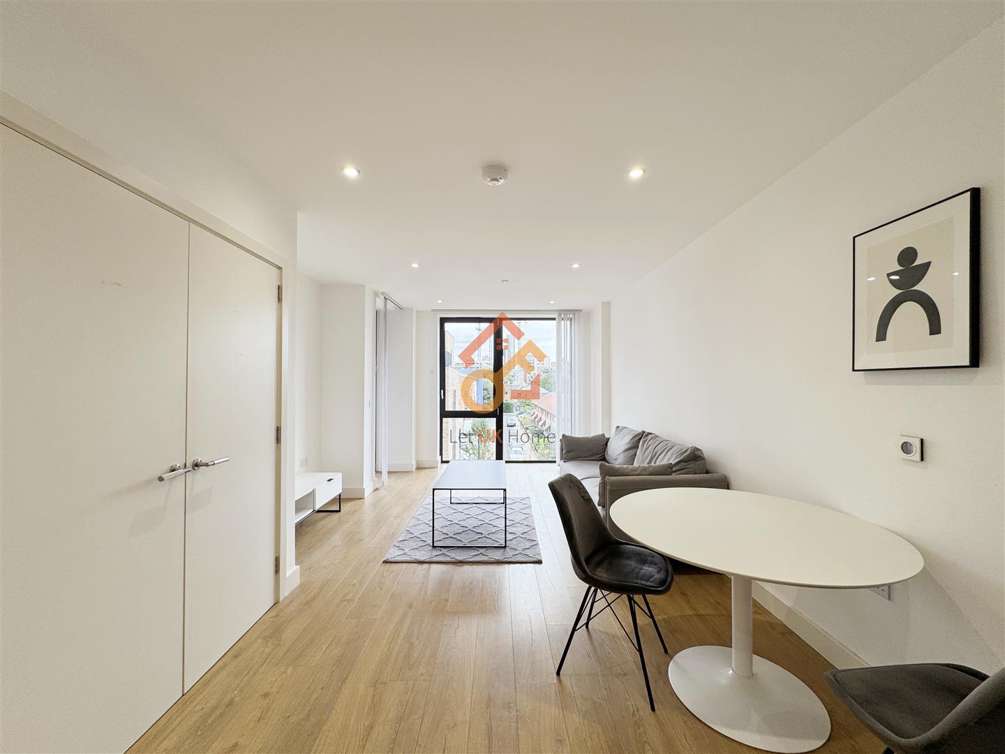 Flat Blair Street in Greater London