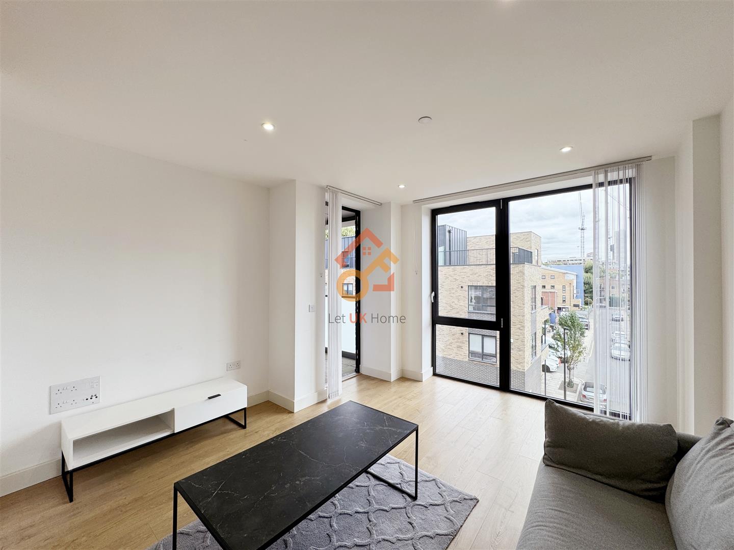 Flat Blair Street in Greater London