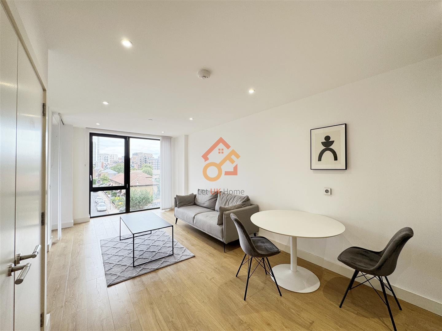 Flat Blair Street in Greater London