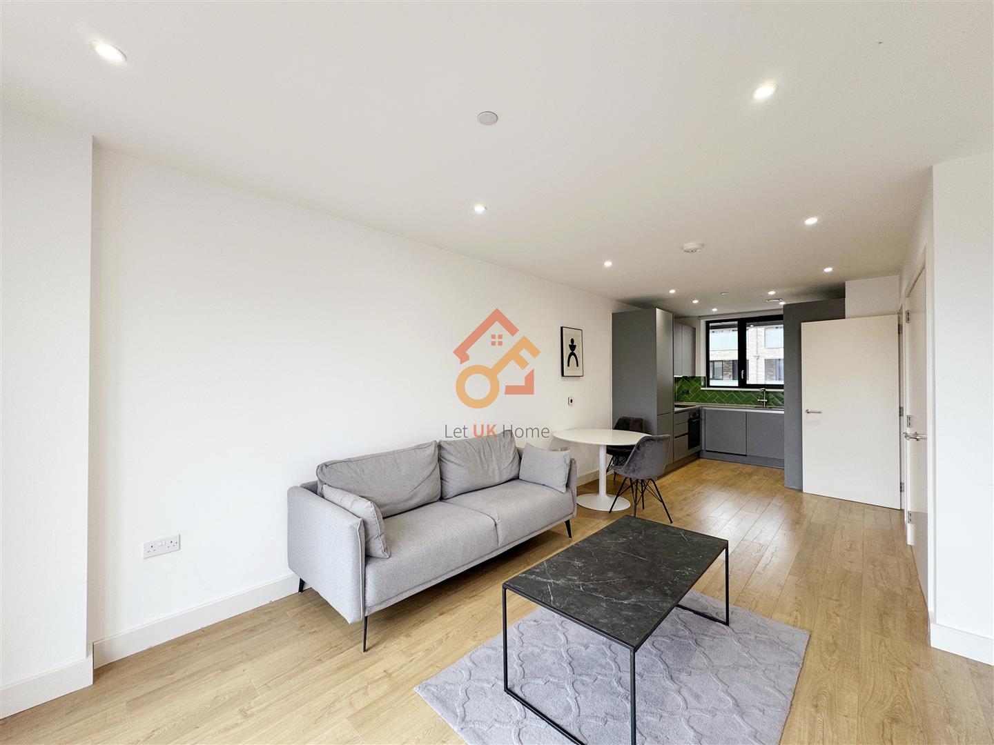 Flat Blair Street in Greater London