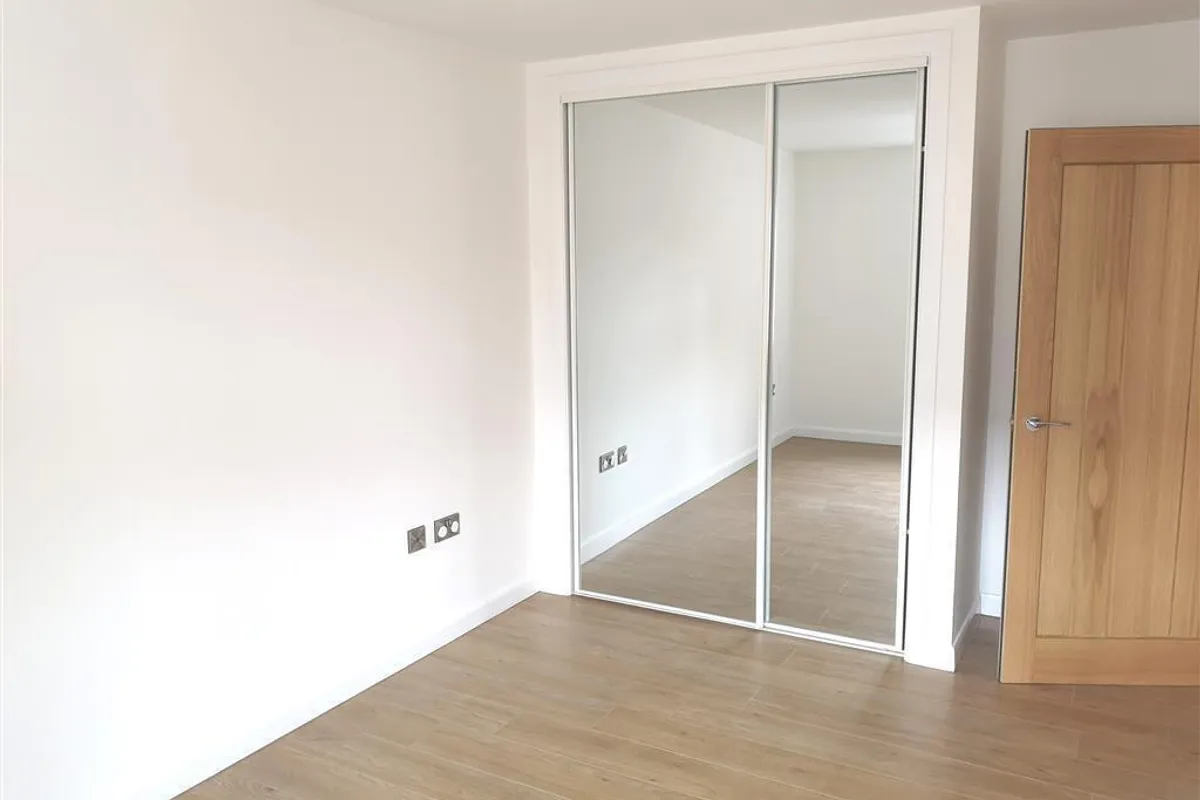 Flat Temple Street in Rugby