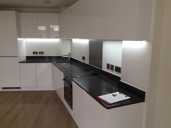 Flat Capitol Way in Greater London