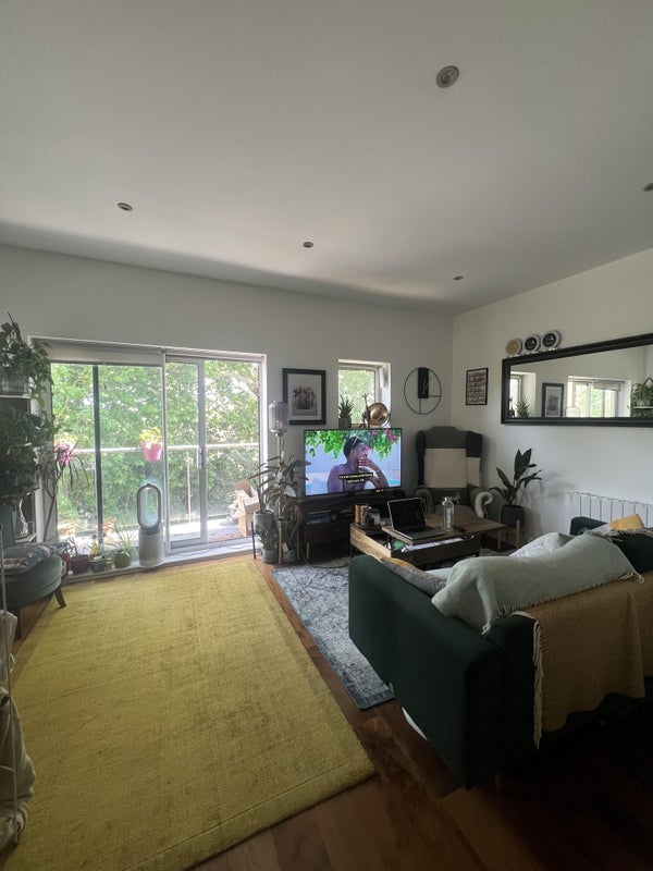 Room Birdwood Avenue in Greater London