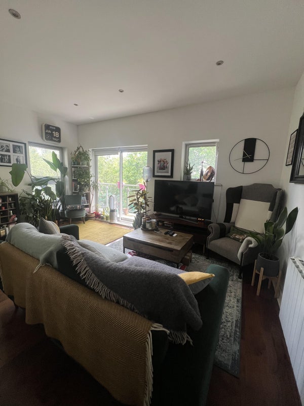 Room Birdwood Avenue in Greater London